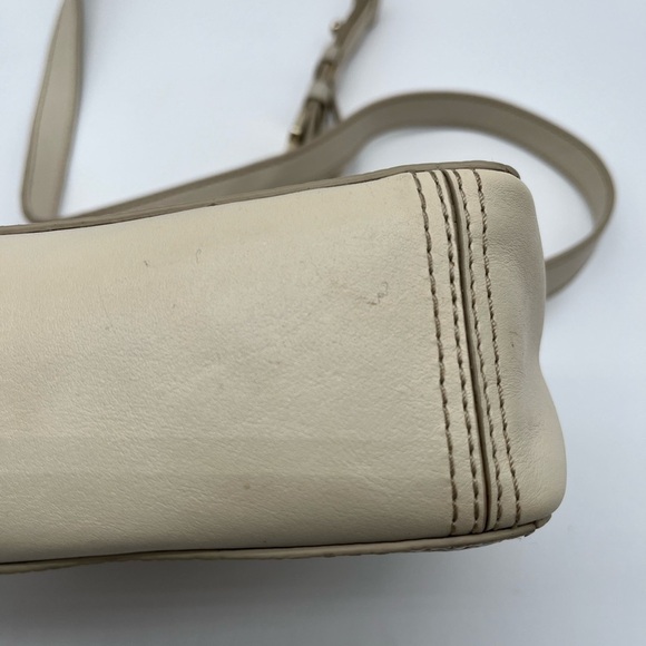 Cole Haan Cream Python Snake Turn Lock Small Crossbody Bag BLEMISH - Picture 3 of 10